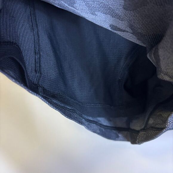 Lululemon Men's Grey Camo Lined Athletic Shorts Size Large - Picture 7 of 8